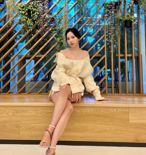 TWICE(トゥワイス)ミナは美人すぎて高値の花？可愛い画像も大公開！