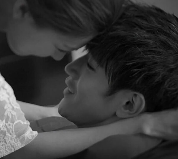 椅子ダンス・ネクタイダンスって何？筋肉美を堪能できるMVもご紹介！