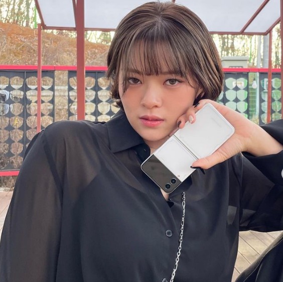 TWICE(トゥワイス)ジョンヨンのインスタやツイッターに本物公式はある？