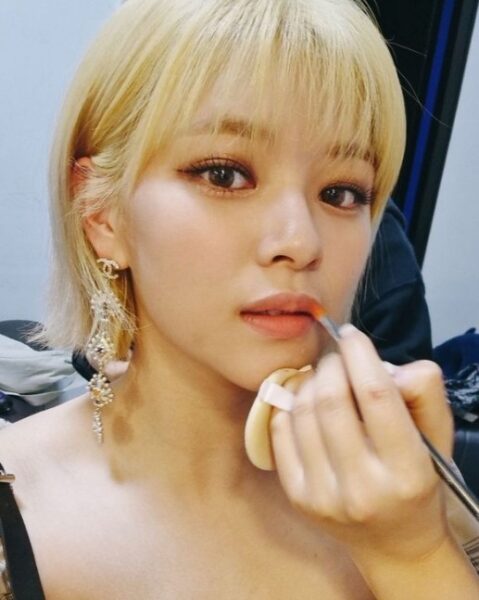 TWICE(トゥワイス)ジョンヨンのインスタやツイッターに本物公式はある？