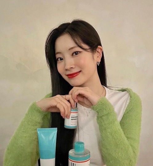 TWICE(トゥワイス)ダヒョンに似てる芸能人は？足立梨花や福地桃子が似てる？