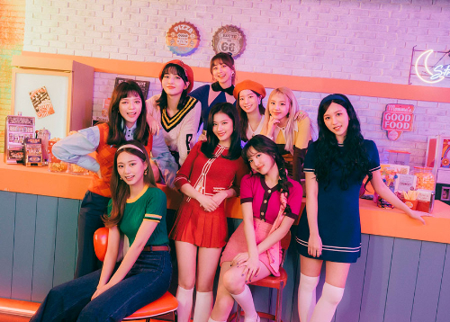 TWICE(トゥワイス)ツウィのプロフィール!身長体重、誕生日、血液型などご紹介