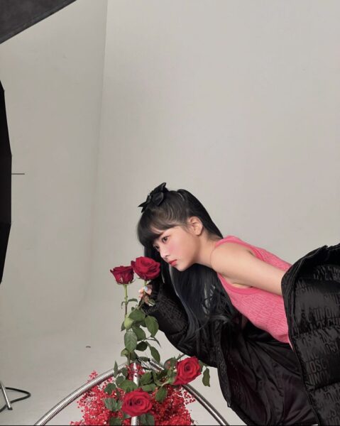 ルセラフィム(LE SSERAFIM)ホンウンチェの私服や空港ファッション！愛用ブランドは？