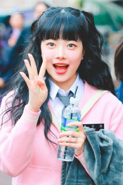 ルセラフィム(LE SSERAFIM)ホンウンチェの私服や空港ファッション！愛用ブランドは？