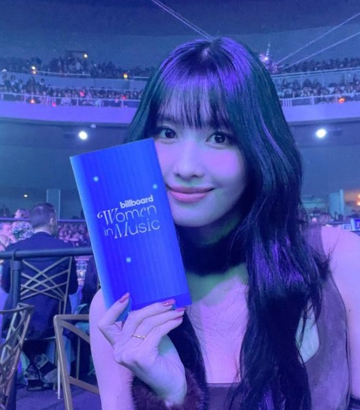 TWICE(トゥワイス)モモのイメージカラーはピンク！キャラクターの名前は？