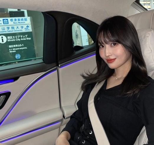 TWICE(トゥワイス)モモのイメージカラーはピンク！キャラクターの名前は？