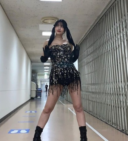 TWICE(トゥワイス)モモのイメージカラーはピンク！キャラクターの名前は？