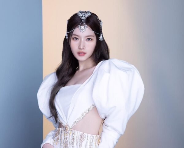 TWICE(トゥワイス)サナのイメージカラーは紫!イメージ動物やキャラも知りたい