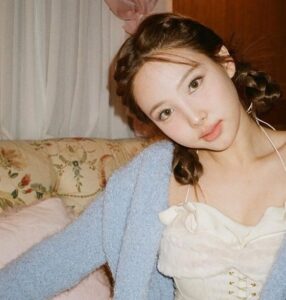 TWICE(トゥワイス)ナヨンはどんな人?人見知りで面白い魅力的な性格を調査!