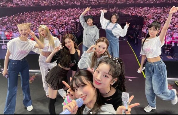 TWICE(トゥワイス)ジョンヨンのイメージカラーは緑!ラブリーの名前は何?