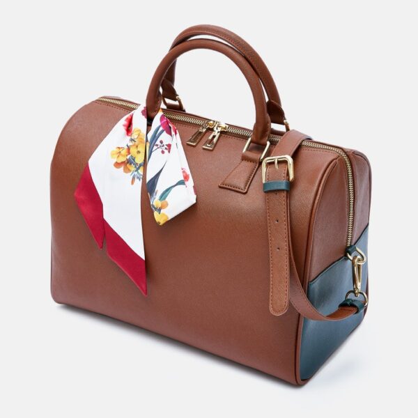 BTS テテ(v/キムテヒョン)がセリーヌパリコレへ参加!リサも関係している?