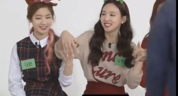 TWICE(トゥワイス)ナヨンはSIXTEEN以来ダヒョンと不仲！仲良しはモモ？