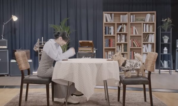 TWICE(トゥワイス)モモのペットは犬！名前はブーとドビーで種類は何？