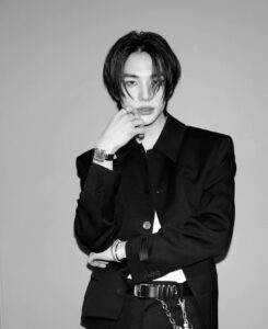 straykids(スキズ)ヒョンジンの愛用アクセサリー・香水・スマホケースを調べてみた！