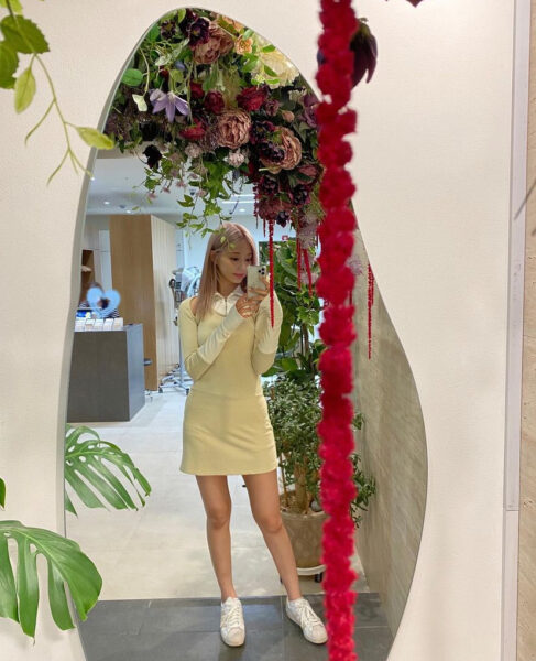 TWICE(トゥワイス)ツウィは骨格ウェーブで顔タイプはフェミニン?スタイル事情を調査!