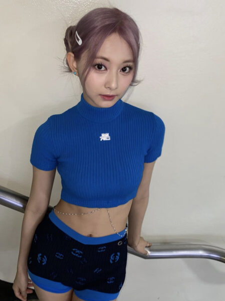 TWICE(トゥワイス)ツウィのウエストは何センチ？くびれや腹筋がある理由