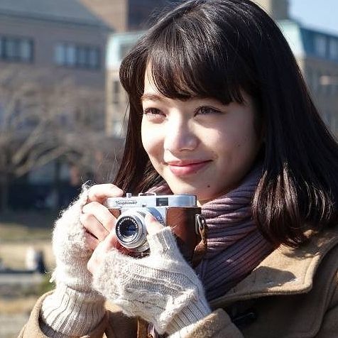 BLACKPINK(ブラックピンク)リサに似ている人を調査！小松菜奈？池田エライザ？