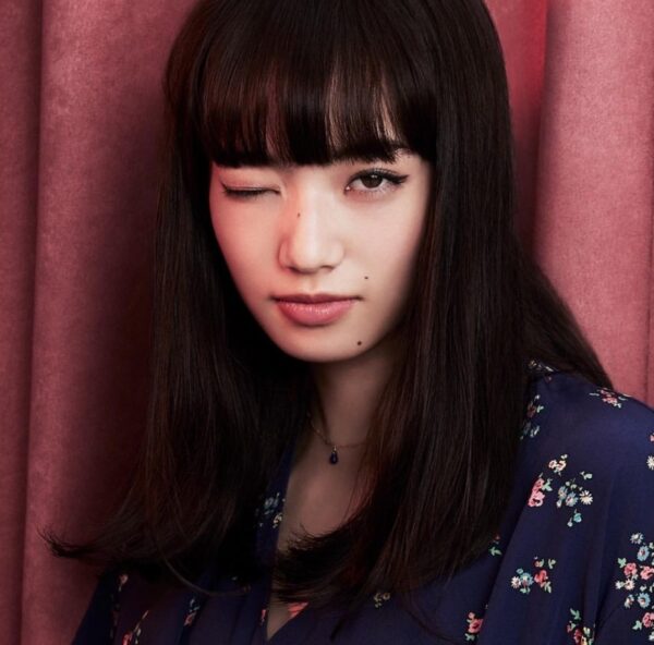 BLACKPINK(ブラックピンク)リサに似ている人を調査！小松菜奈？池田エライザ？