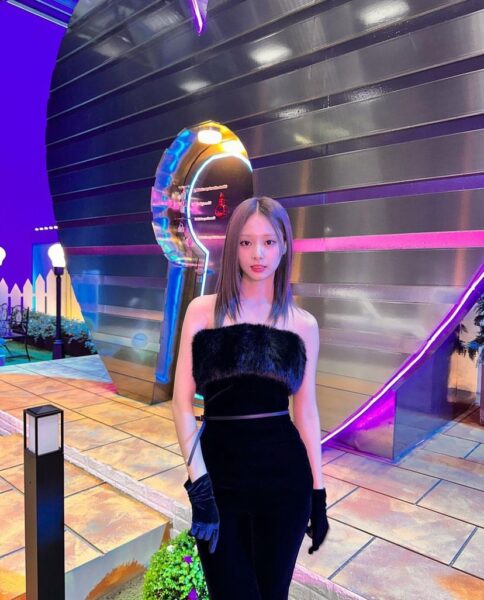 TWICE(トゥワイス)ツウィは骨格ウェーブで顔タイプはフェミニン？スタイル事情を調査！