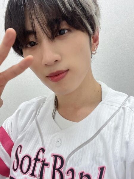 INI許豊凡(シュウフェンファン)は慶應義塾大学出身!学部は?スタバでバイトしてた?