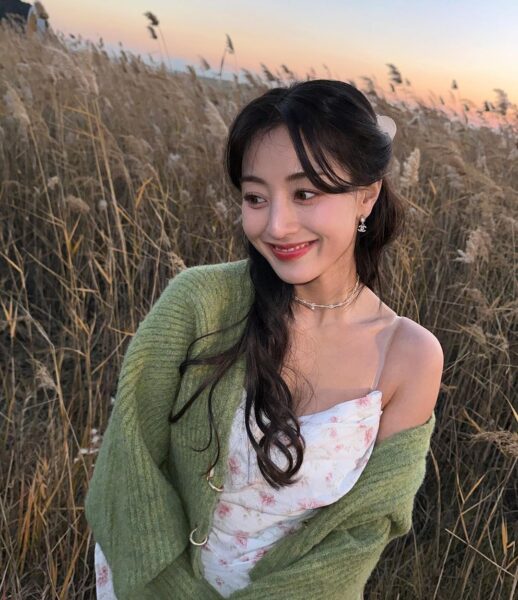 TWICE(トゥワイス)ジヒョはナチュラルメイク!愛用コスメや眉毛の描き方を紹介