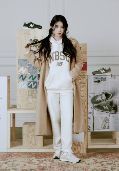 IU(アイユー 韓国)の最新ファッション2024！私服やブランドについても！