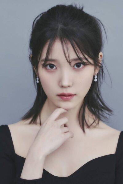 IU(アイユー 韓国)の最新ファッション2024！私服やブランドについても！