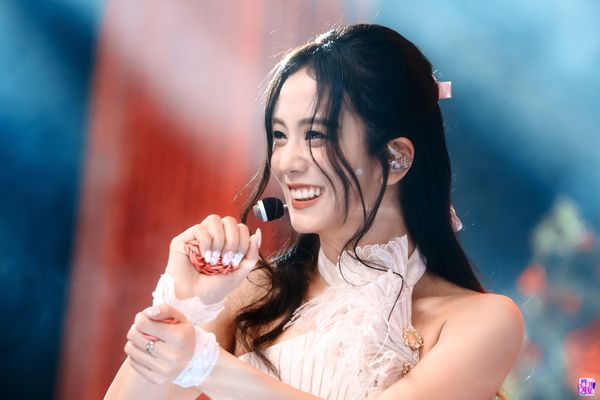 BLACKPINK(ブラックピンク)ジスはダンスが下手?歌やラップは?ジスの実力を動画で検証!