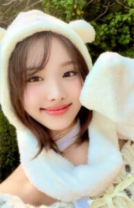 TWICE(トゥワイス)ナヨンのスキンケア！愛用アイクリームやパックなど紹介