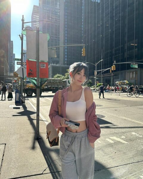 ルセラフィム(LE SSERAFIM)宮脇咲良の私服まとめ!着用ワンピースのブランドは?