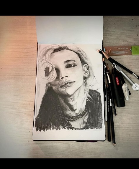 Stray kids(スキズ)ヒョンジンは独学だけど絵が上手い！アトリエはどこにある？