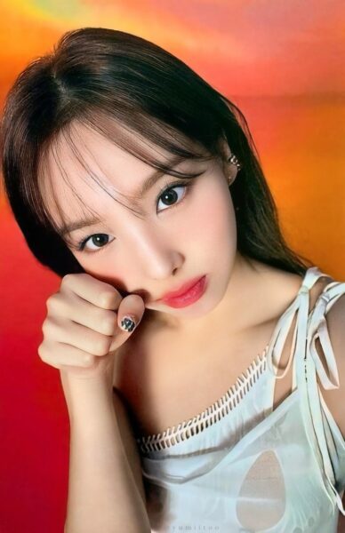 TWICE(トゥワイス)ナヨンのスキンケア！愛用アイクリームやパックなど紹介