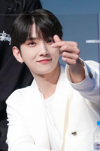 SEVENTEEN(セブチ)ジョシュアのかっこいい画像まとめ!可愛い笑顔の写真も
