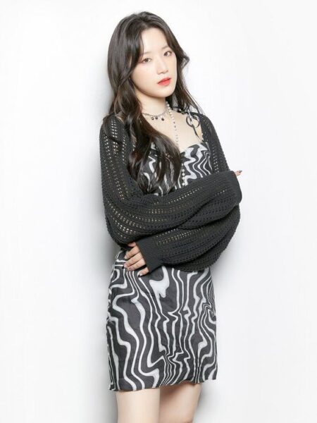 G I-DLE(ジーアイドル)シュファの衣装について！お腹のへそ出しはしないって本当？